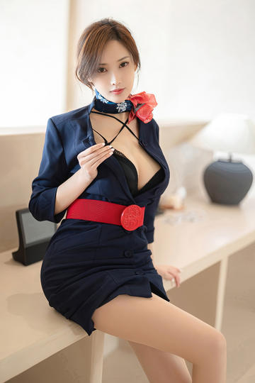 扒开女同学下面粉嫩视频